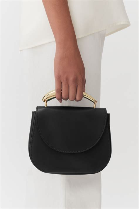 cuyana sculpted handle bag